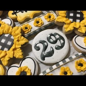 Meet your Posher, Suzette